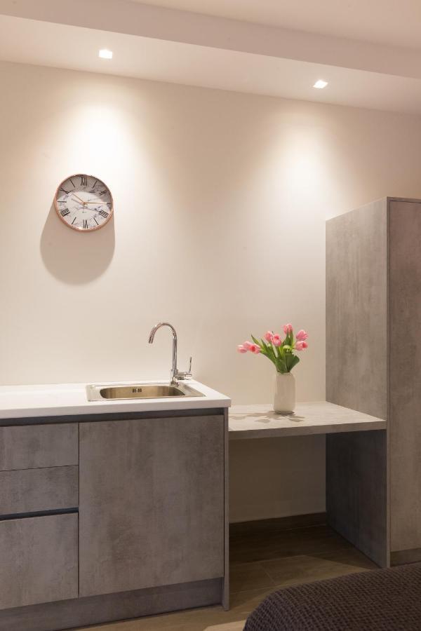12 Reasons Why Metaxourgeio Aparthotel Athene Buitenkant foto