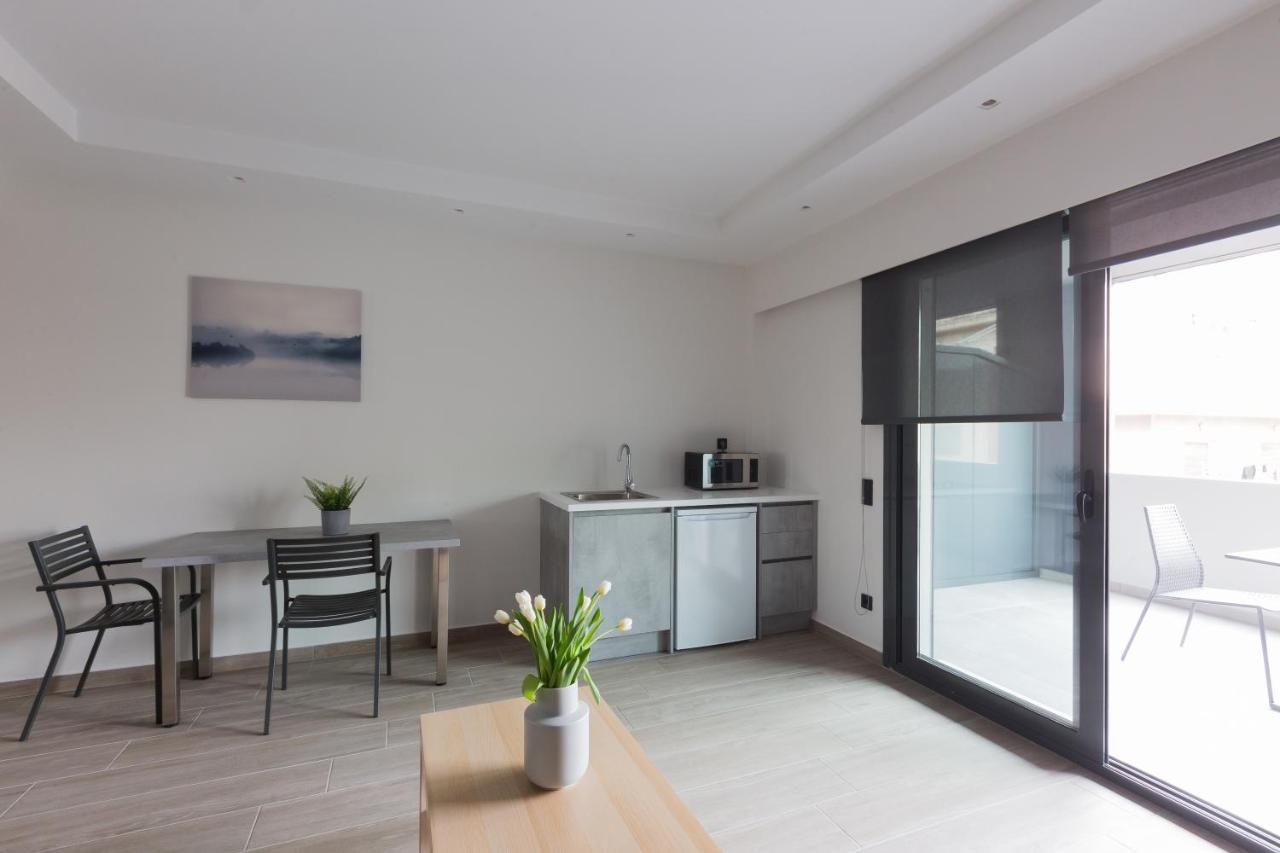 12 Reasons Why Metaxourgeio Aparthotel Athene Buitenkant foto